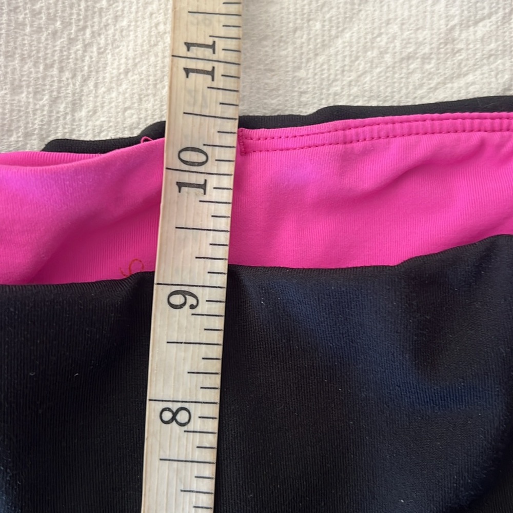 Lilly Pulitzer Luxletic Weekender High Rise
Leggings Onyx Size Small - Picture 11 of 12